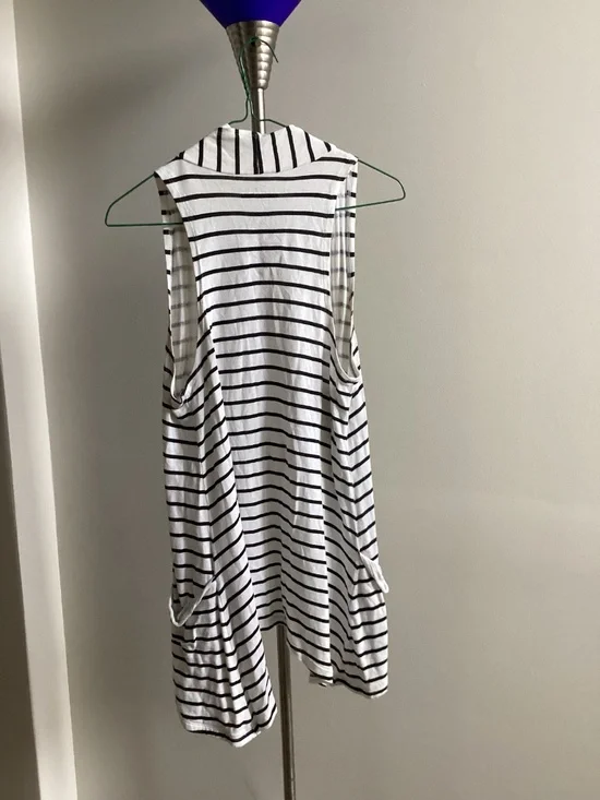 Striped vest - Picture 2 of 2